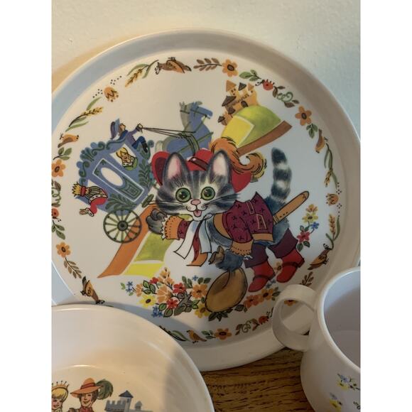VTG Oneida Deluxe Puss in Boots 4 pc. Cup, 2 bowls and plate Childens Set. CUTE - Picture 6 of 11